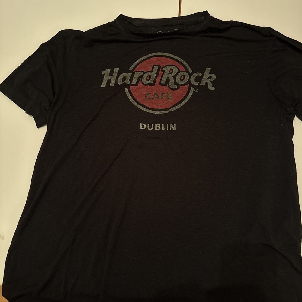 Hard Rock Cafe Dublin Women’s black tee Size L